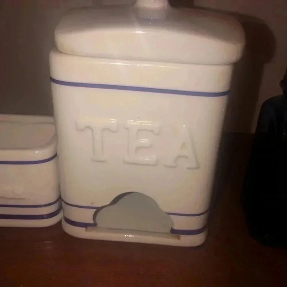 Set of 4/tea -sweetener- salt & pepper canisters - Picture 5 of 6